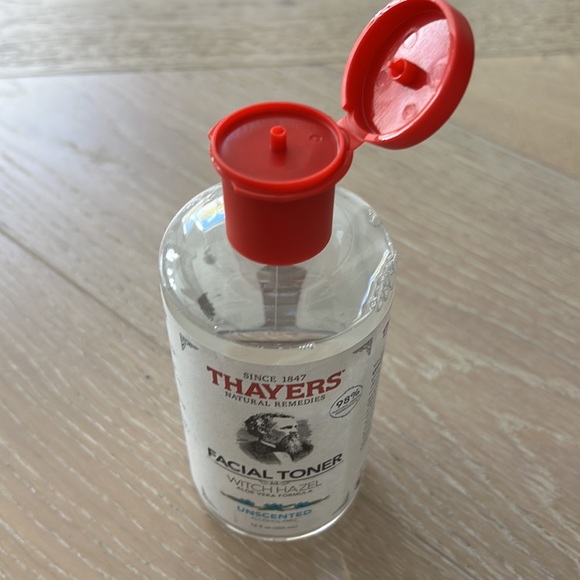 Thayer’s Witch Hazel Alcohol Free Toner - Aloe Vera
Formula - Unscented - Picture 3 of 4